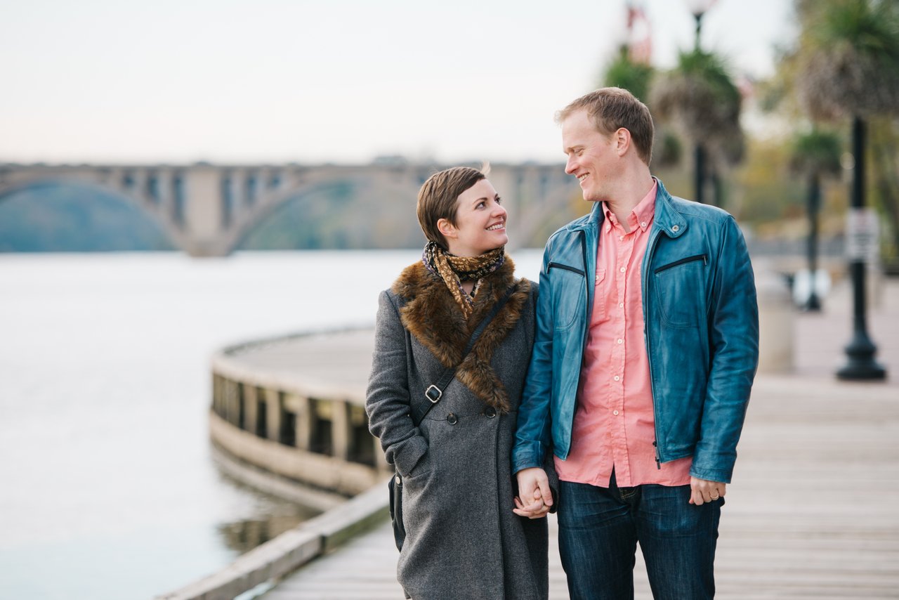 Romantic photoshoot at Georgetown Waterfront