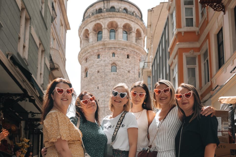 Private photo tour at Galata Tower, Bosphorus and hidden gems