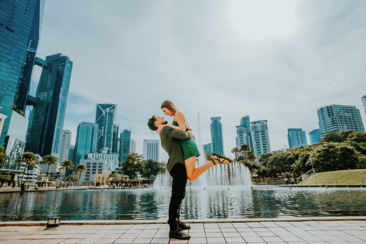 Romantic photoshoot in Kuala Lumpur — photo 1
