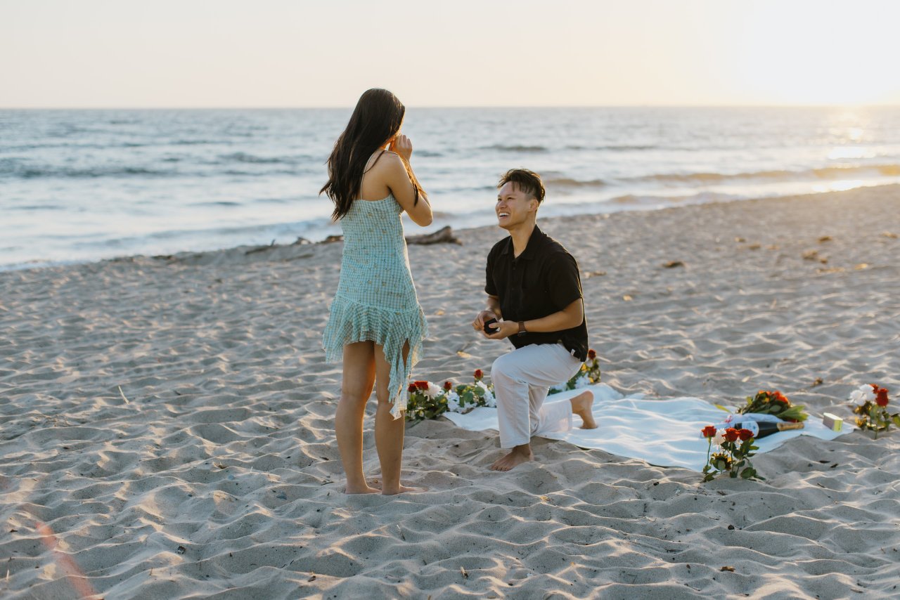 Romantic photoshoot at El Matador State Beach, Los Angeles — photo 1
