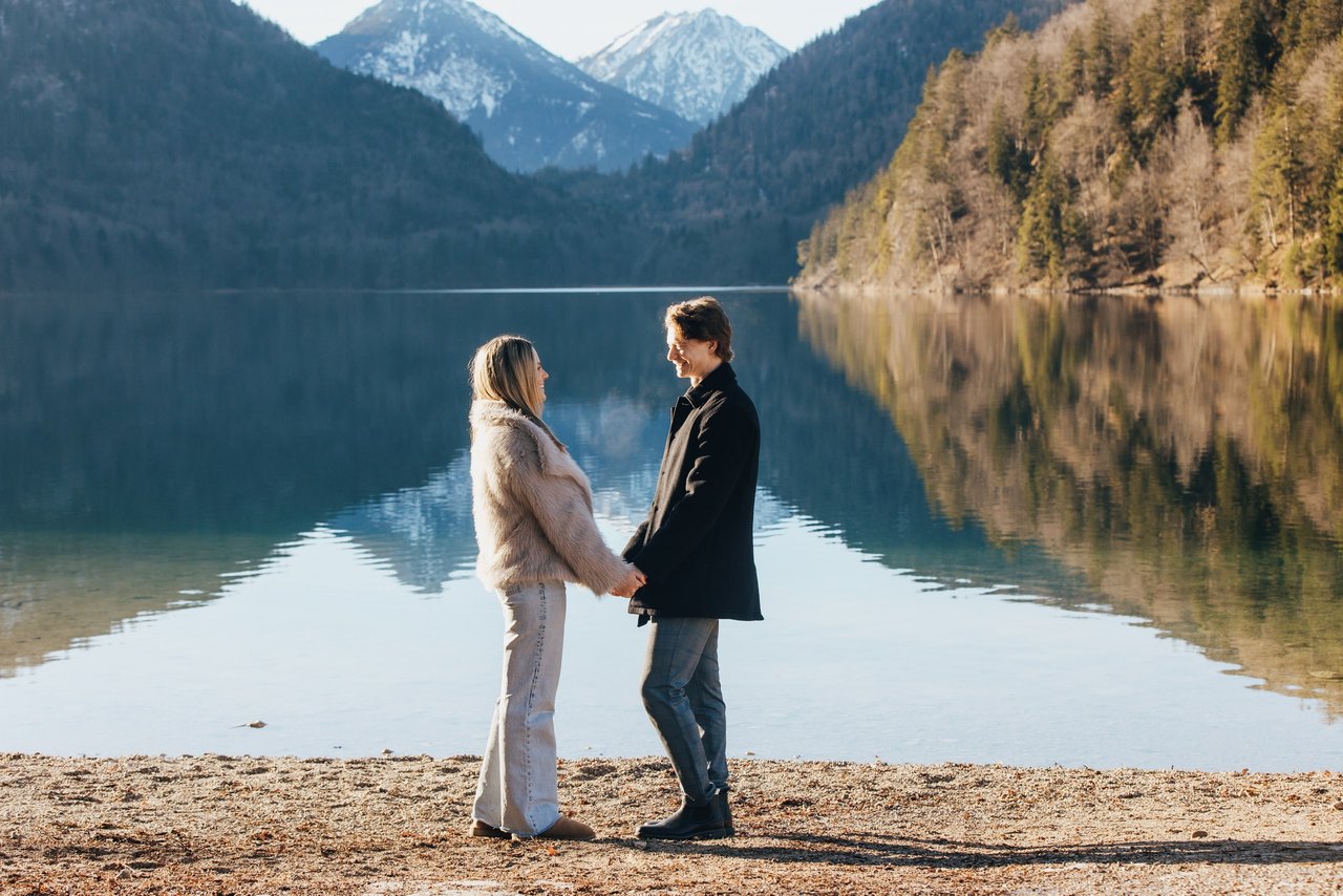 Photoshoot at Alpsee lake shore, Neuschwanstein Castle — photo 1
