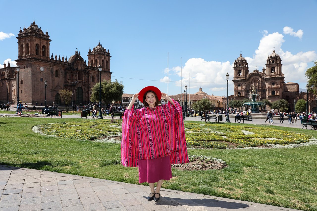 Photoshoot at Plaza de Armas, Cusco — photo 1