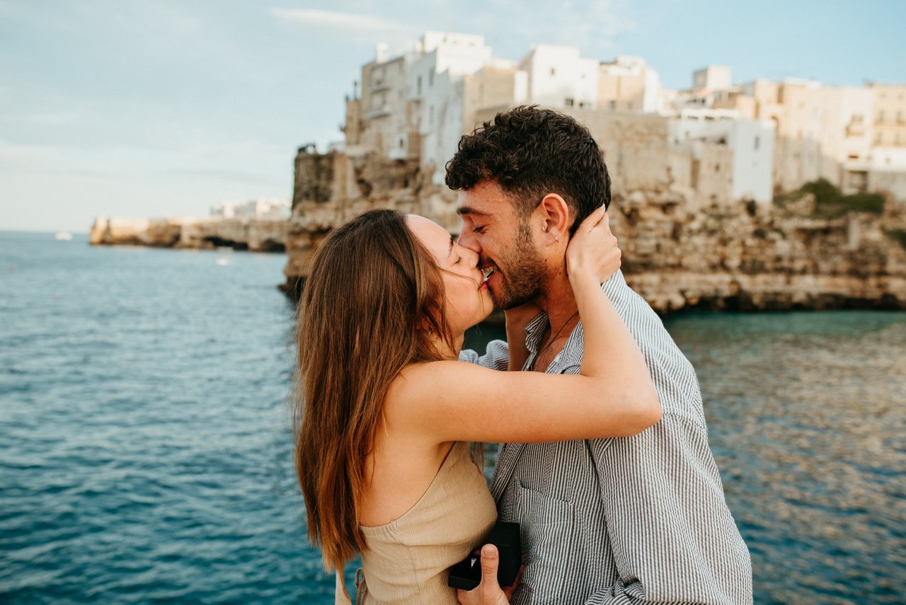 Romantic photoshoot in Polignano — photo 1