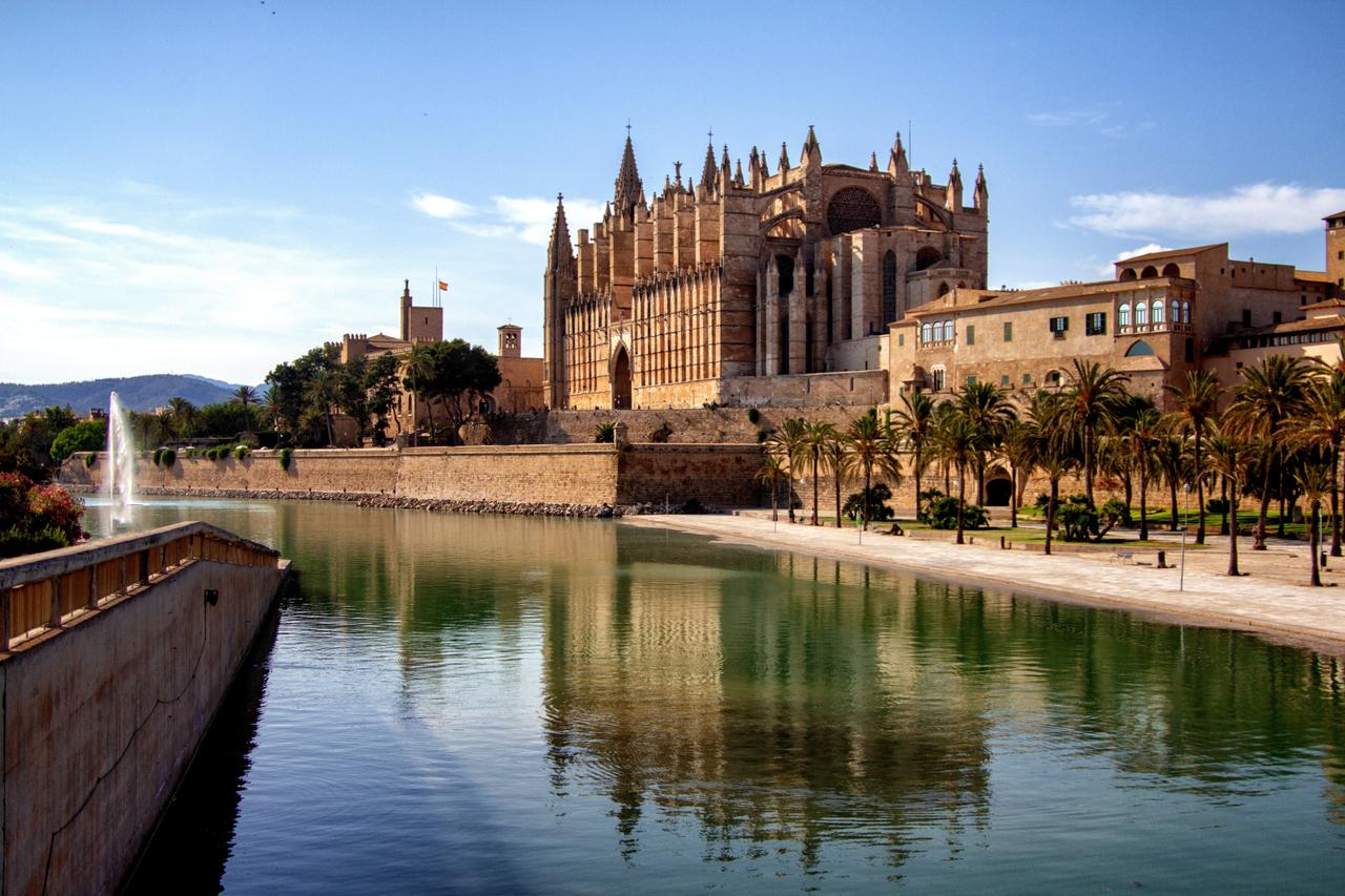 Photoshoot in Palma de Mallorca, Spain — professional photography location