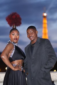 Eiffel Tower Photoshoot in Paris