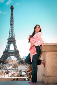 Portrait photography at Eiffel tower