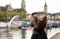 Relaxed stroll in Zurich