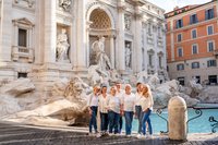 Photoshoot at Trevi Fountain in early morning