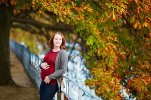 Maternity photoshoot in Paris