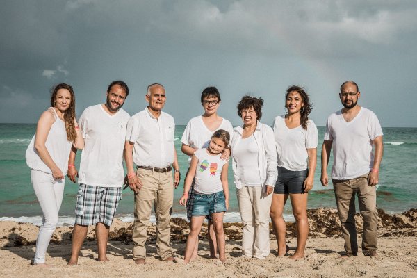 Miami family photoshoot, photo by Manuel Okata