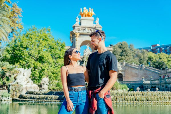 Professional photoshoot at Arc de Triomf