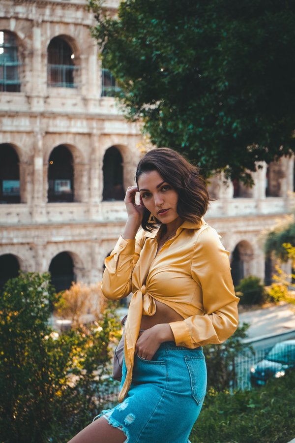 Outdoor portrait photoshoot in Rome