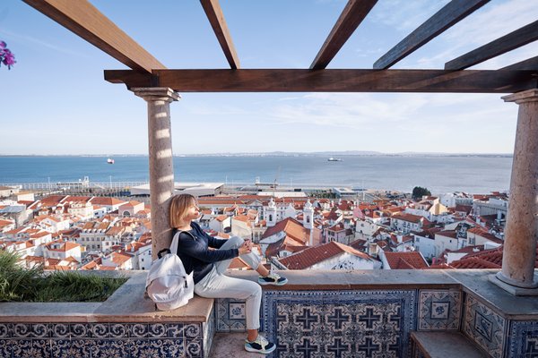Professional photoshoot at Alfama photo 3