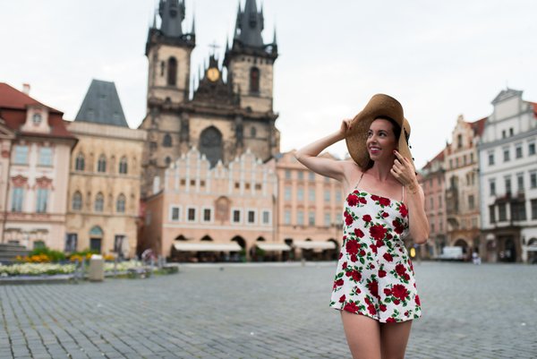 Professional photoshoot at Prague old town photo 5