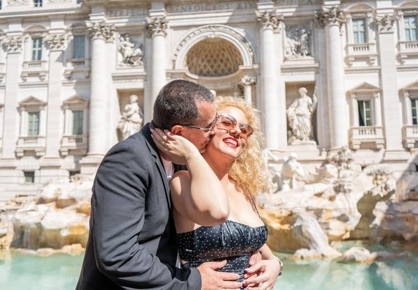 Professional photoshoot at the Trevi Fountain photo 3