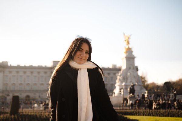 Professional photoshoot at Buckingham Palace photo 5