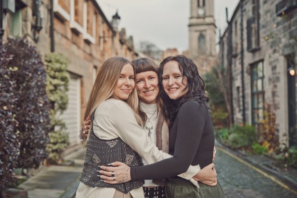 Photoshoot in Edinburgh by Mairi Wilson