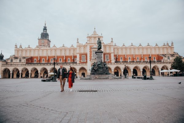 Photoshoot at St. Mary's Basilica and Floriańska Street, Kraków — photo 4