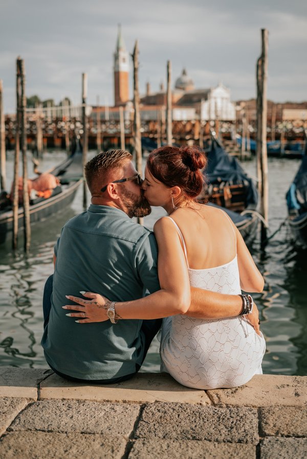 Professional photoshoot at Punta della Dogana in Venice — photo 1