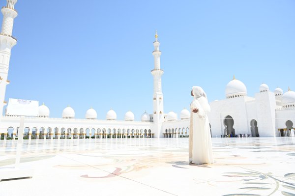 Photoshoot at Sheikh Zayed Grand Mosque, Abu Dhabi — photo 2