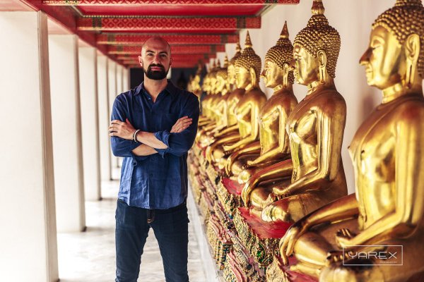 Photoshoot at Wat Pho Reclining Buddha, Bangkok — photo 1