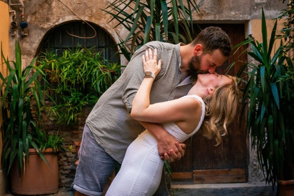 Romantic Couples Photoshoot in Rome — Trastevere — photo 1