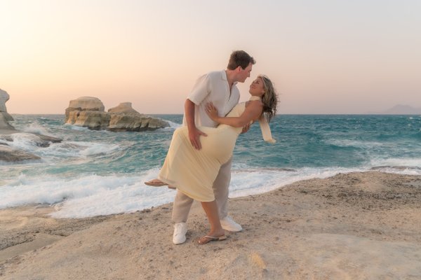 Photoshoot at Sarakiniko Beach, Milos — photo 3
