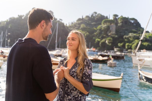 Romantic photoshoot at Portofino harbor breakwater — photo 5