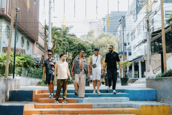 Photoshoot at Parque Lleras, El Poblado, Medellín — photo 4