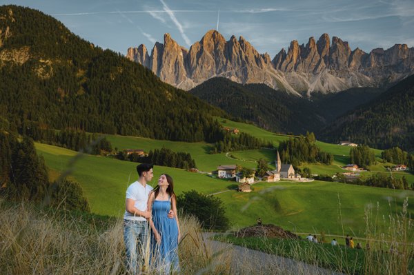 Photoshoot at Santa Maddalena Church, Val di Funes, Dolomites — photo 1
