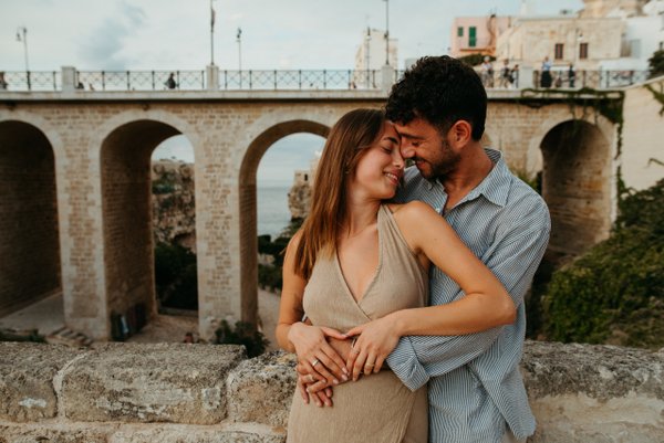 Romantic photoshoot in Polignano — photo 2