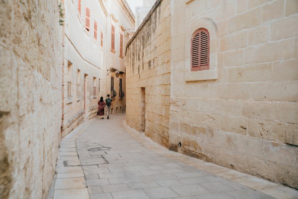 Photoshoot at city streets of Valletta — photo 4