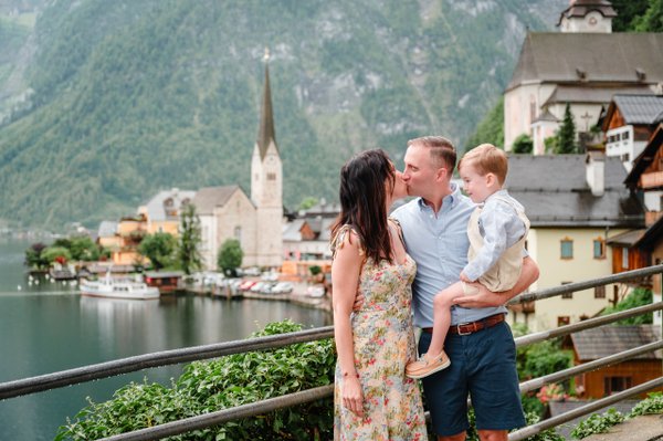 Photoshoot at Classic Postcard Viewpoint, Hallstatt — photo 1