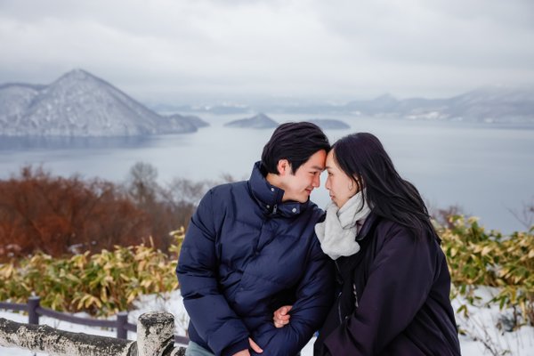 Romantic photoshoot at Lake Tōya, Hokkaido — photo 1