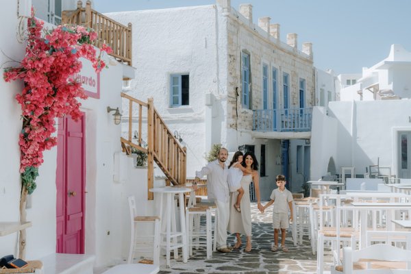 Photoshoot at Naoussa Old Port, Paros — photo 3