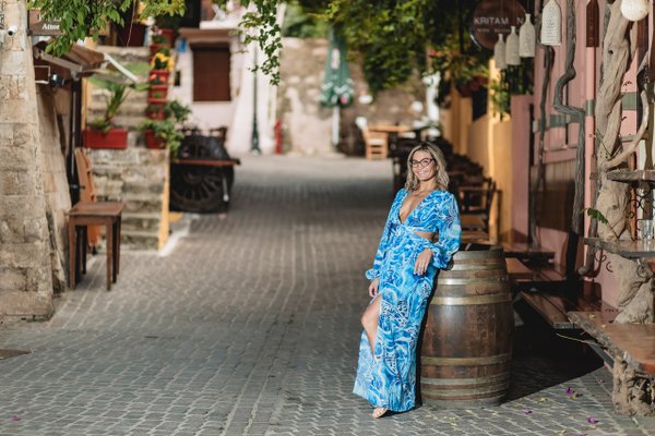 Photoshoot at Chania Old Town backstreets, Crete — photo 4