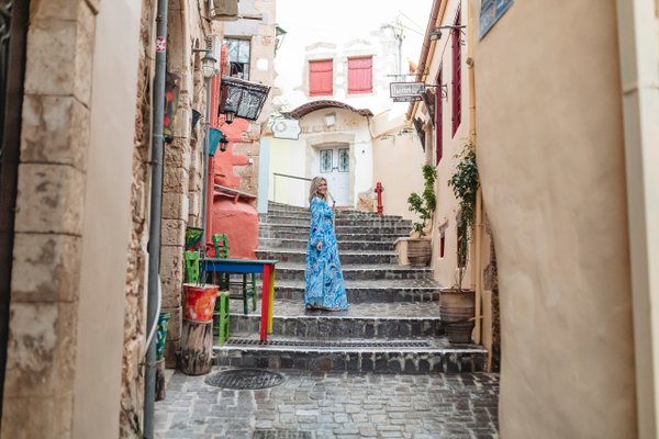 Photoshoot at Chania Old Town backstreets, Crete — photo 2