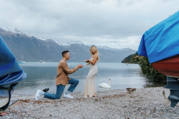 Photoshoot at Lake Brienz Shoreline, Interlaken — photo 1