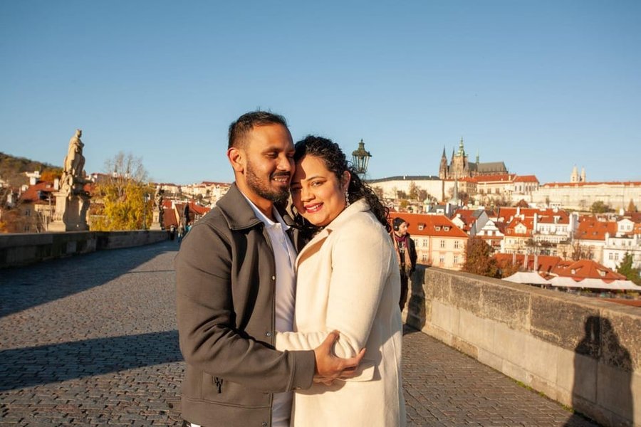 Professional photoshoot at Charles Bridge photo 3