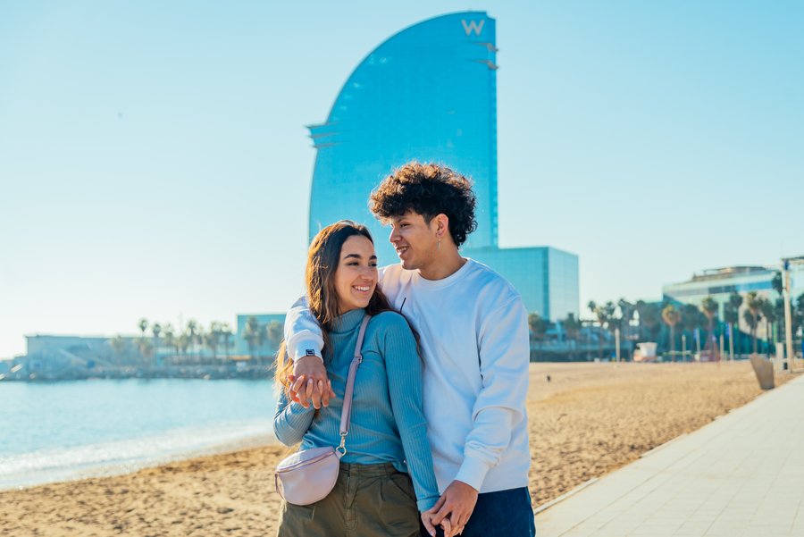 Professional photoshoot at La Barceloneta beach photo 6