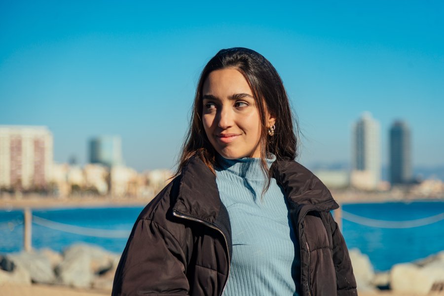 Professional photoshoot at La Barceloneta beach photo 8