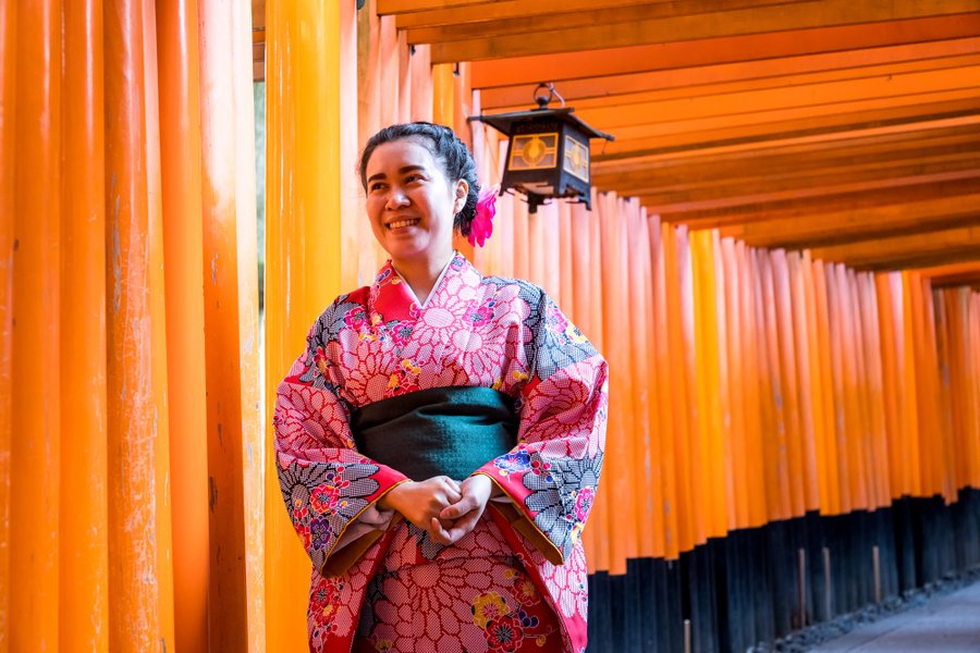 Professional photoshoot at Fushimi Inari Shrine photo 5