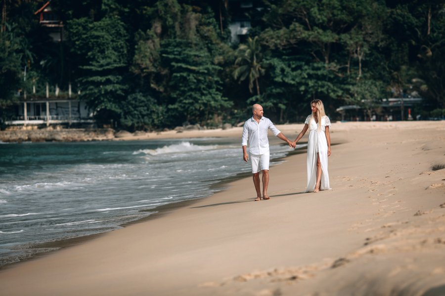 Romantic photoshoot at Surin Beach photo 2