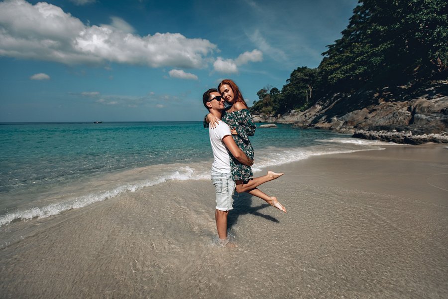 Romantic photoshoot at Surin Beach photo 4