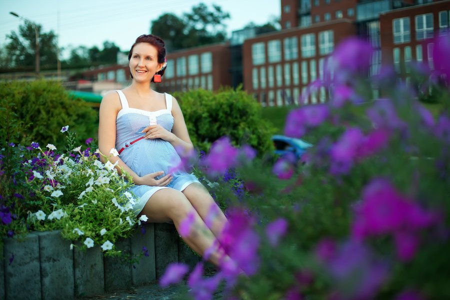 Professional maternity photoshoot in Amsterdam photo 3