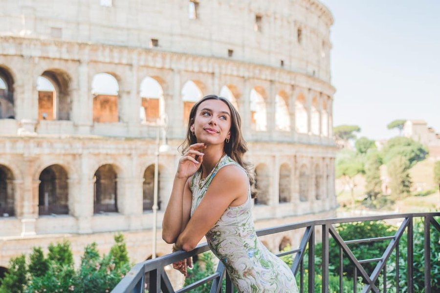 Professional photoshoot at the Colosseum photo 3