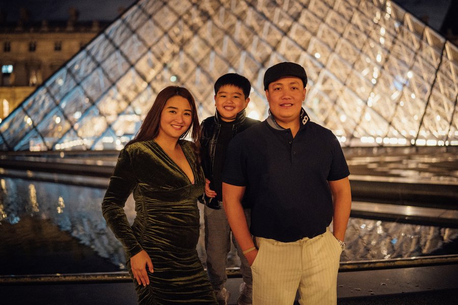Professional Louvre Photoshoot in Paris (Premium) photo 7