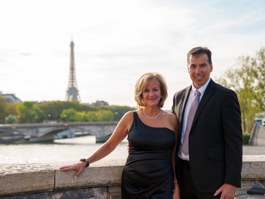 Private photo tour of the Eiffel Tower and Paris Bridges photo 7