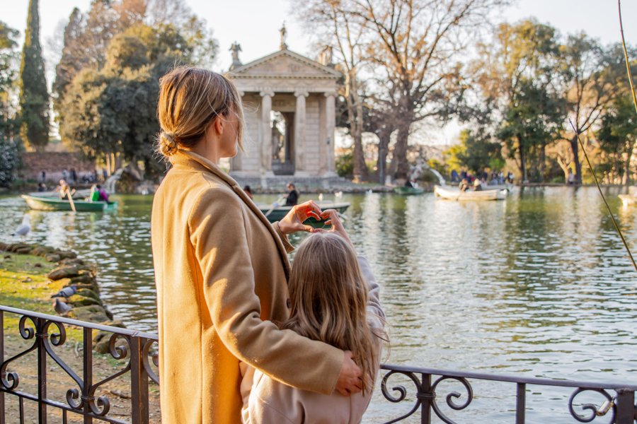 Professional photoshoot at Villa Borghese photo 4