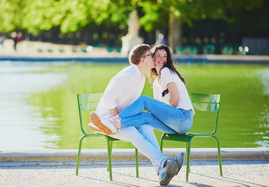 Professional photoshoot at Jardin des Tuileries photo 3